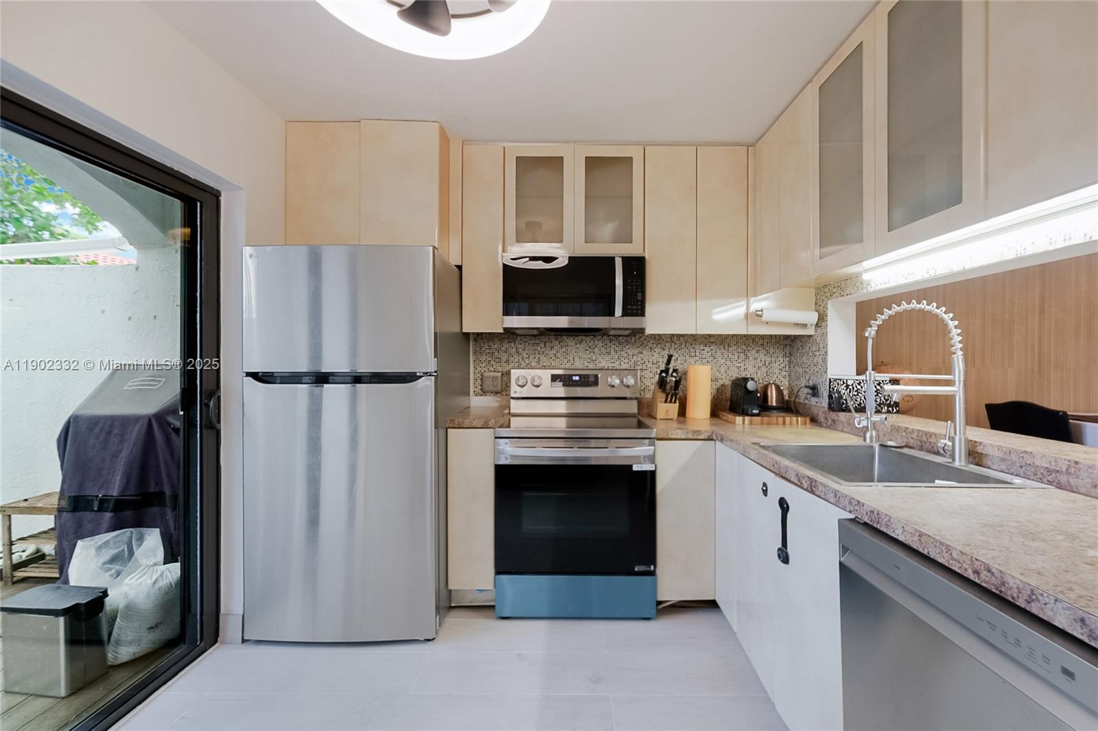 20940 Bay Ct # 3 Unit: 333-3