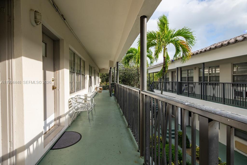 974 Biarritz Dr # 15