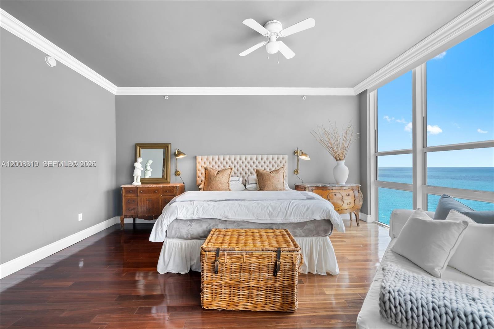 10225 Collins Ave # 2004