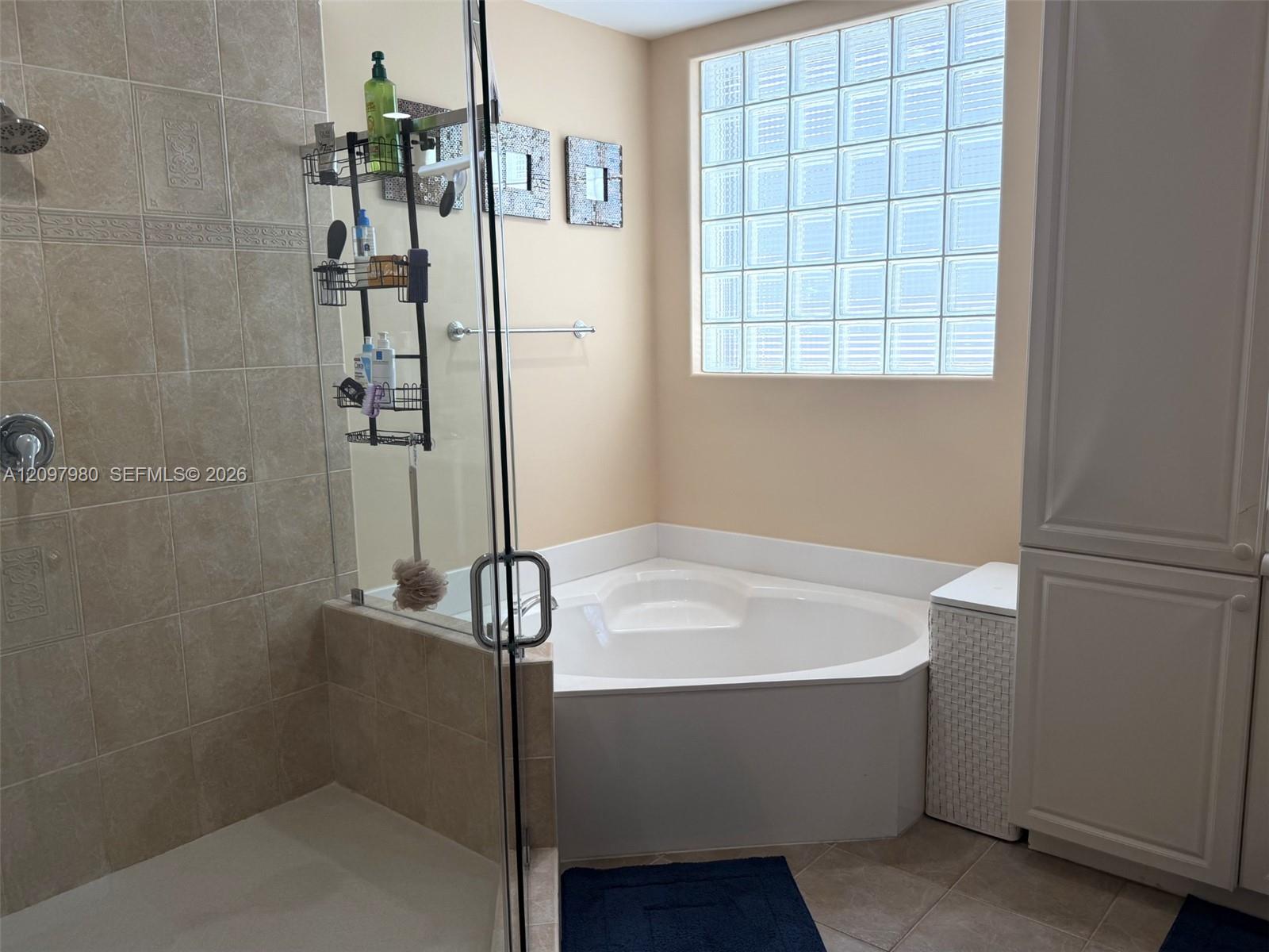 3191 NE 211th Ter