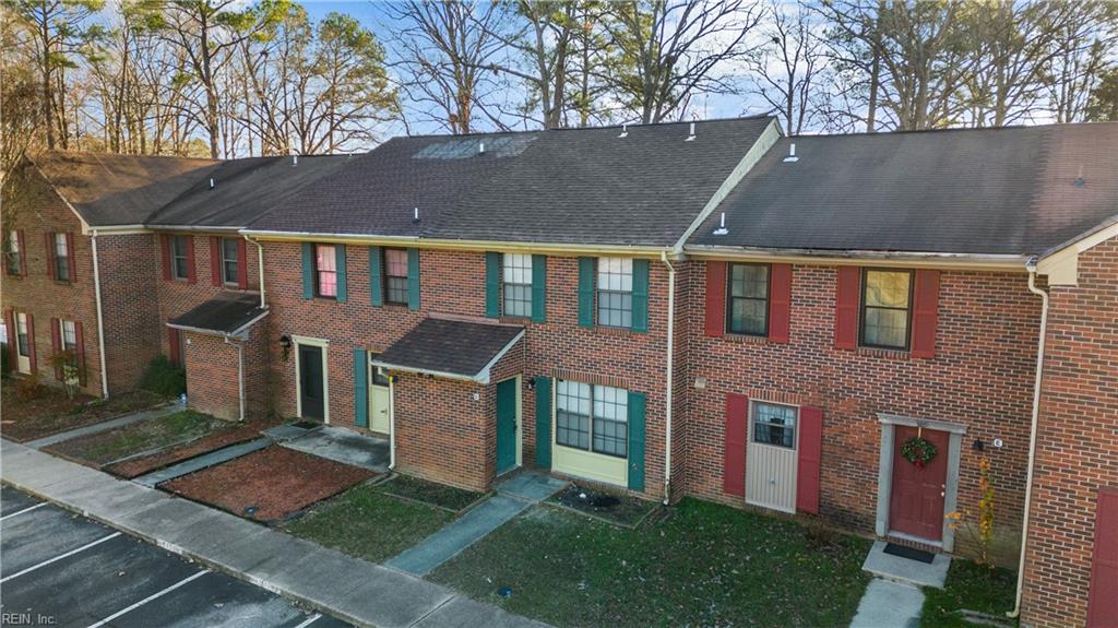 389 Jury LN D