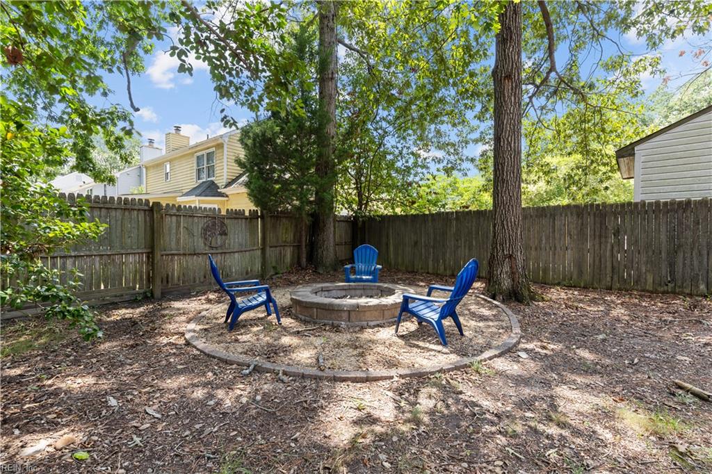 940 Jouett DR