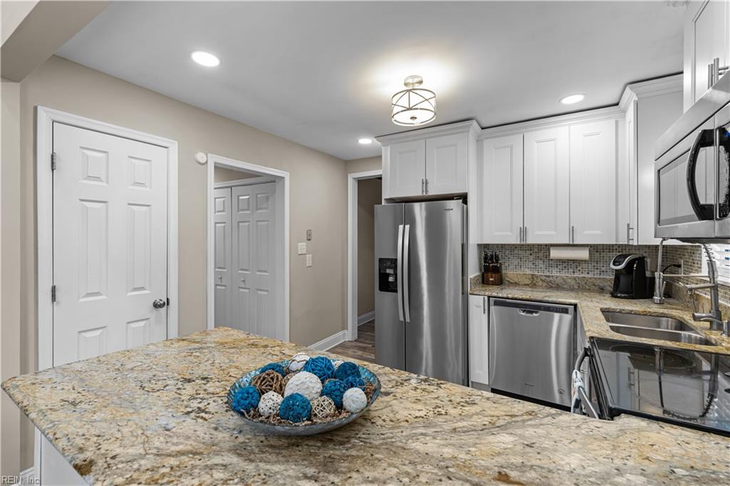940 Jouett DR