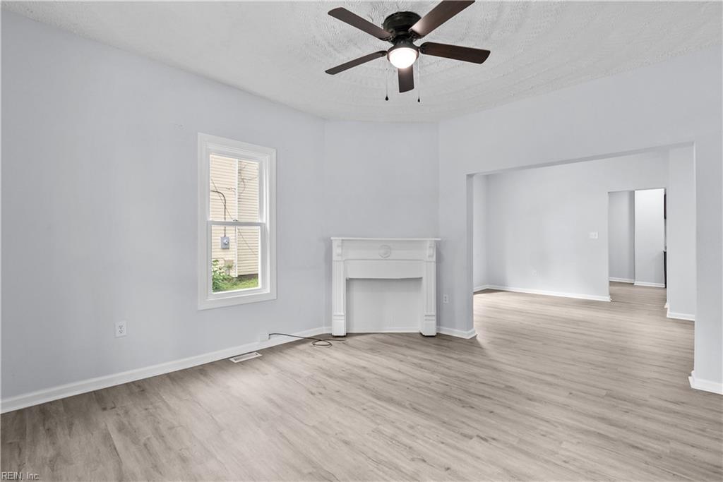 1514 Lansing AVE