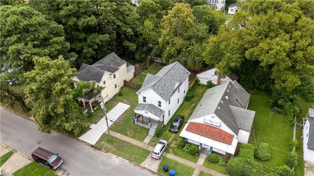 1514 Lansing AVE