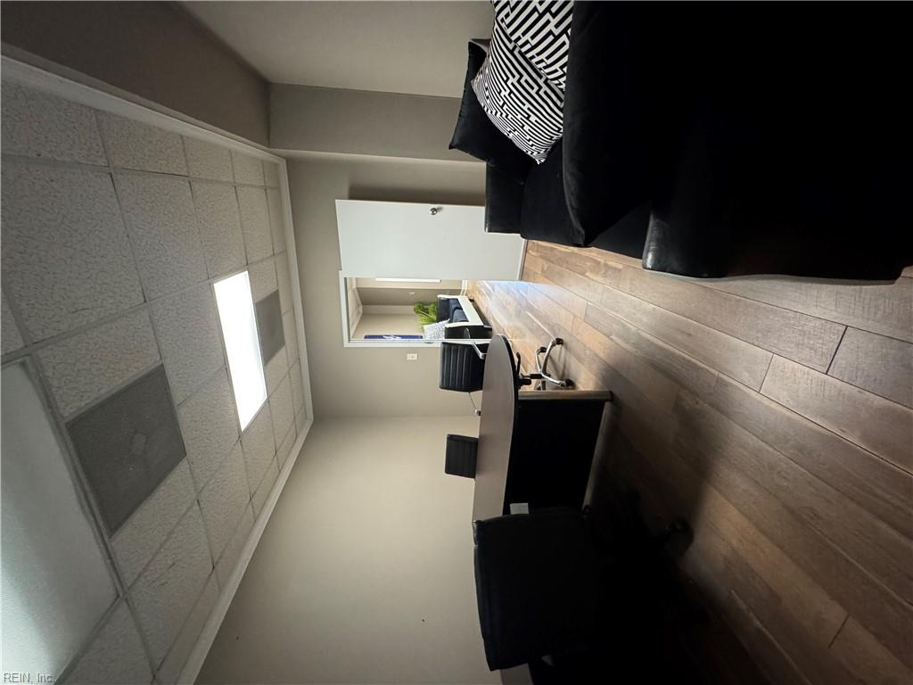 732 Thimble Shoals BLVD 603