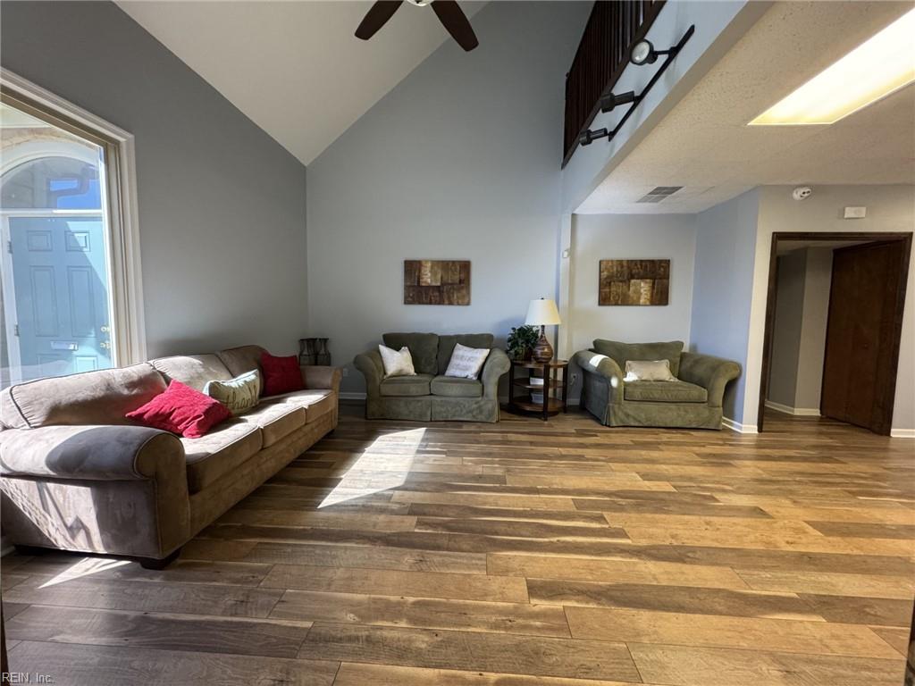 3720 Holland RD 103C