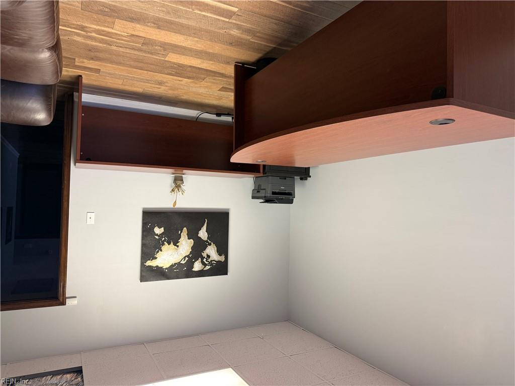 3720 Holland RD 103C