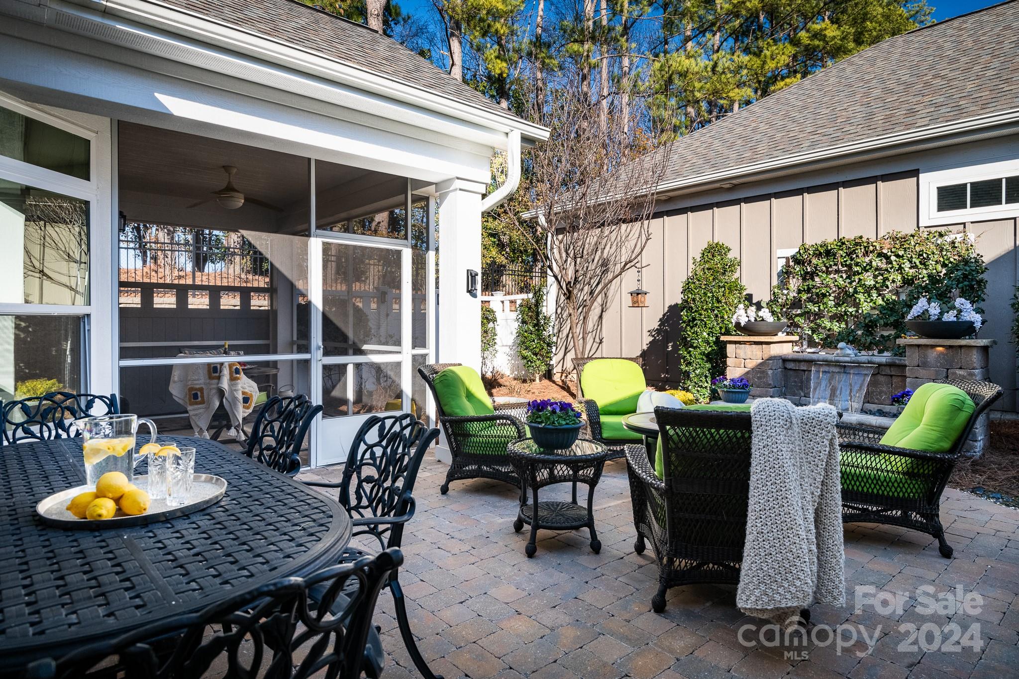 16108 Lakeside Loop Lane