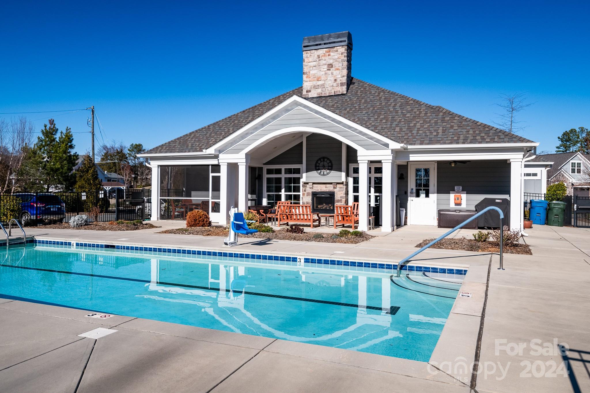 16108 Lakeside Loop Lane