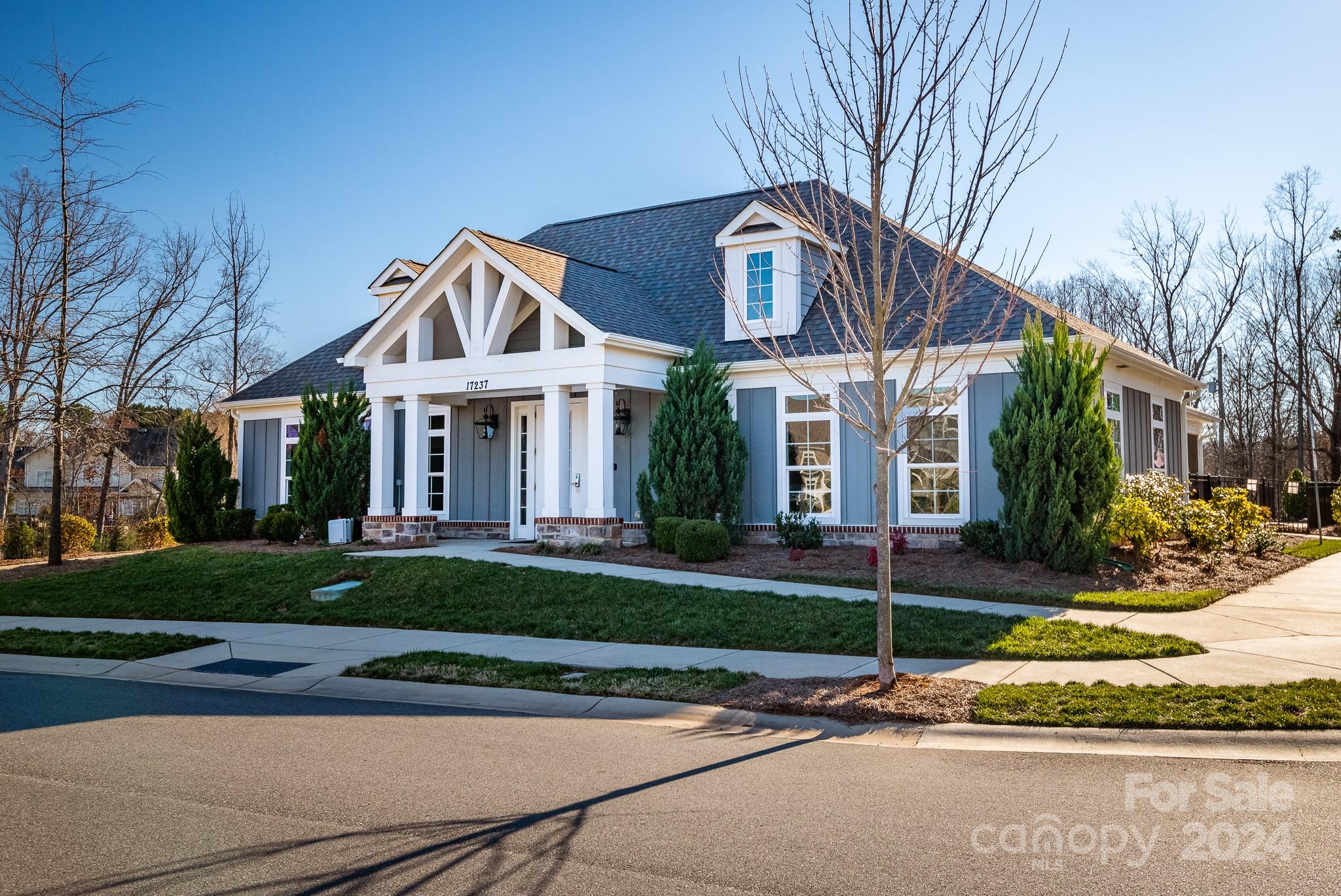 16108 Lakeside Loop Lane