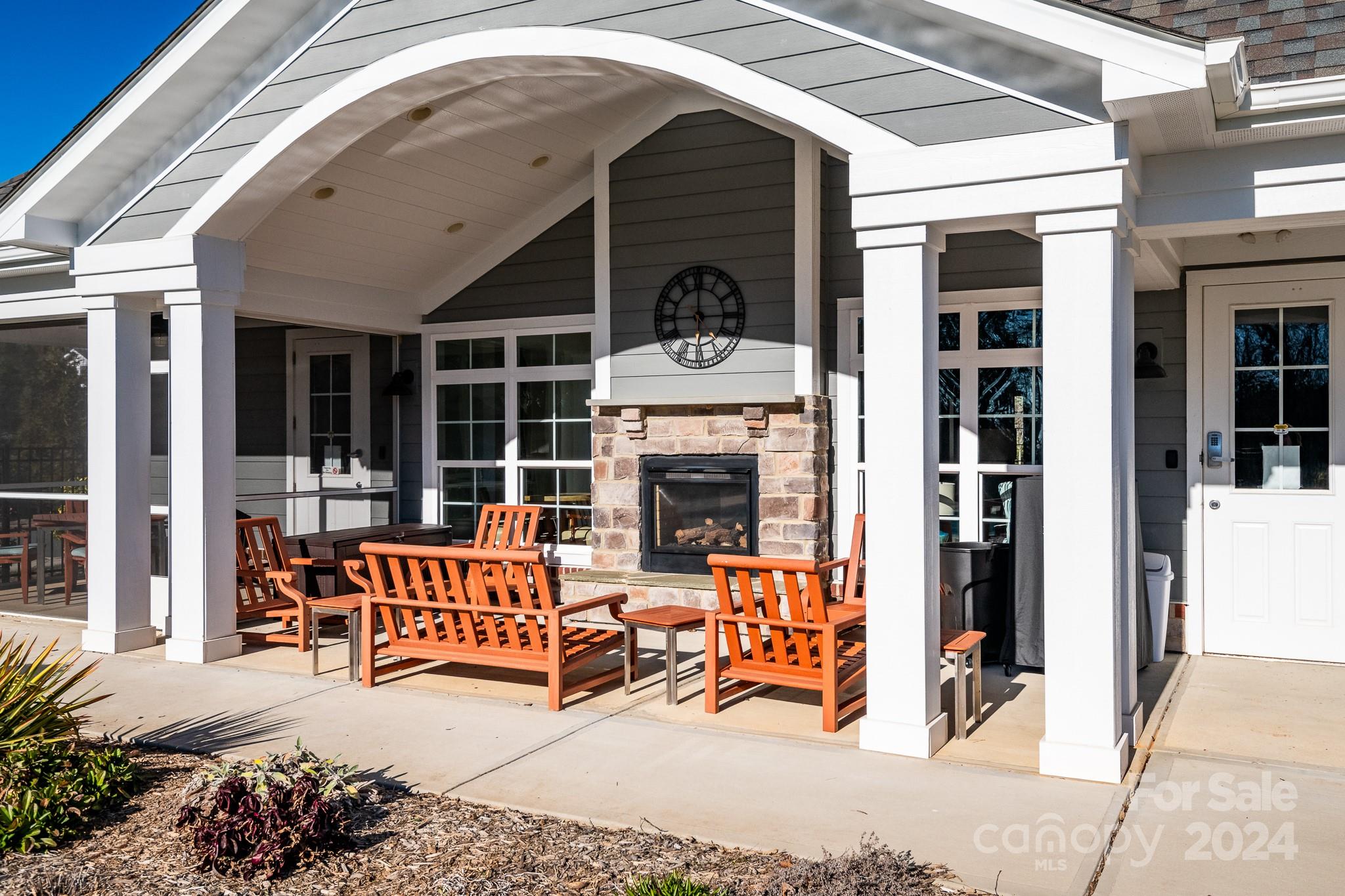 16108 Lakeside Loop Lane