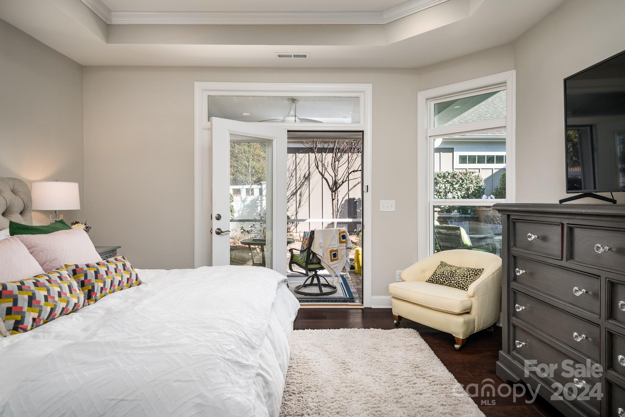 16108 Lakeside Loop Lane