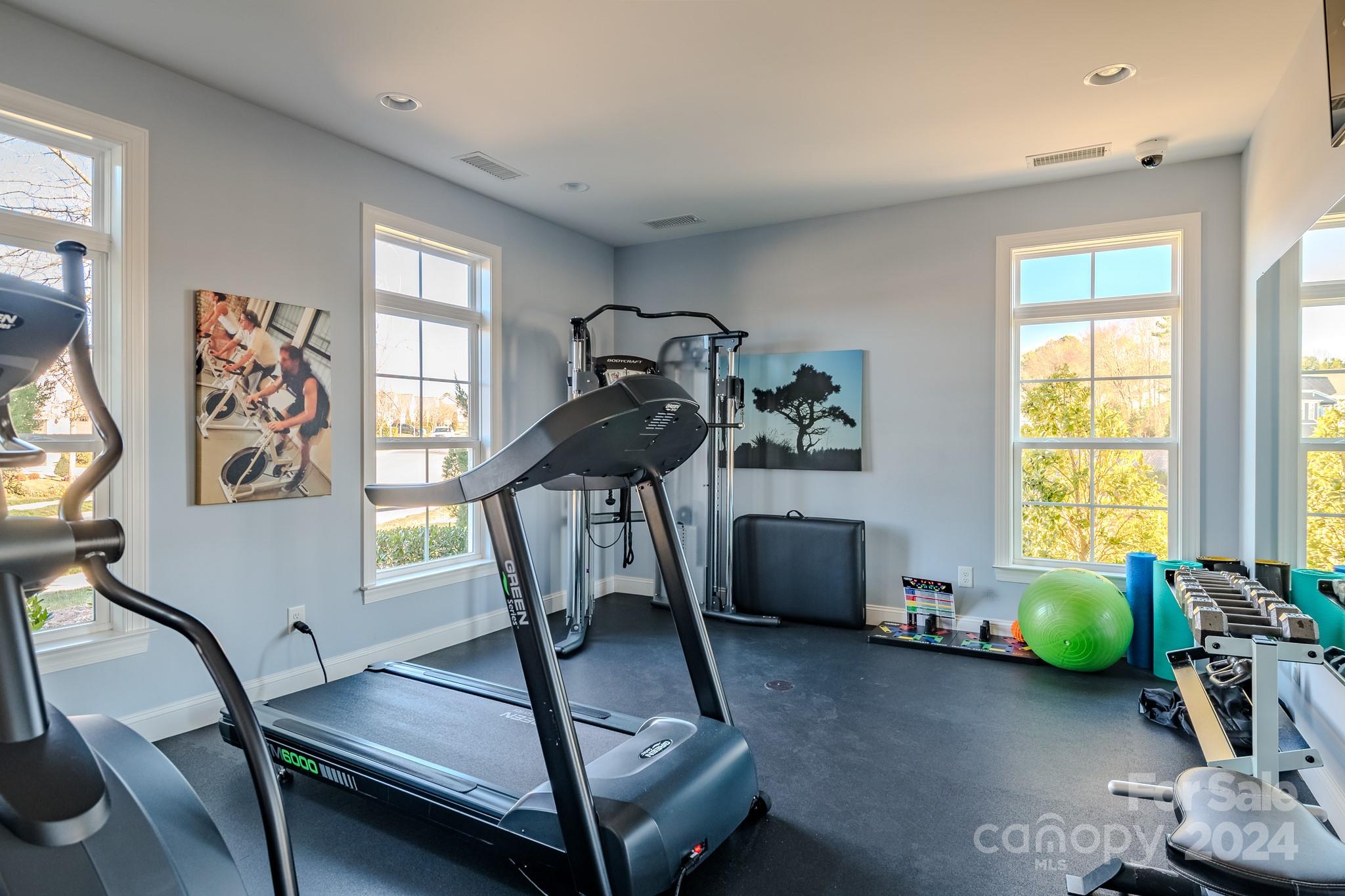 16108 Lakeside Loop Lane