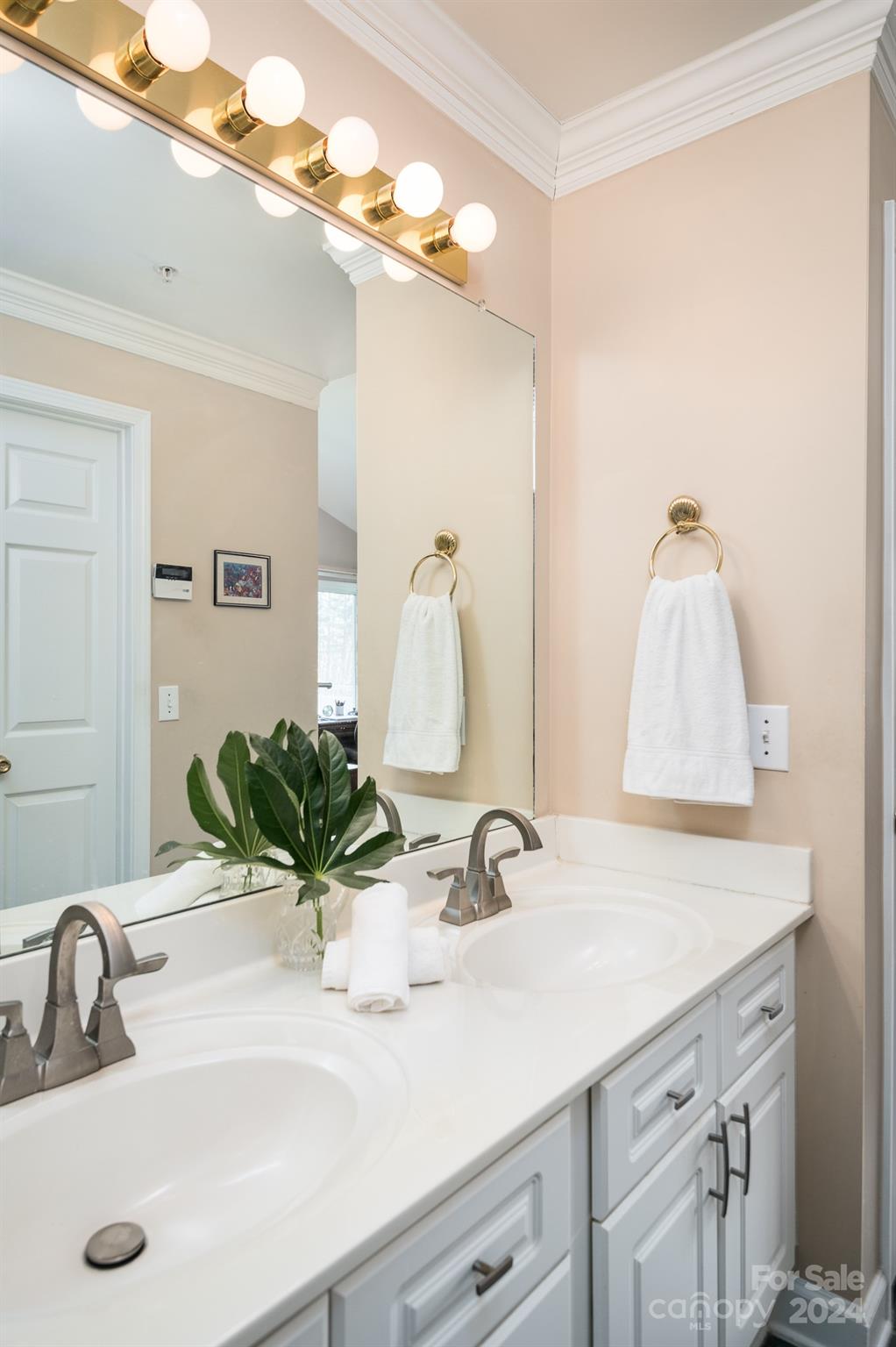 860 Jetton Street Unit: 69