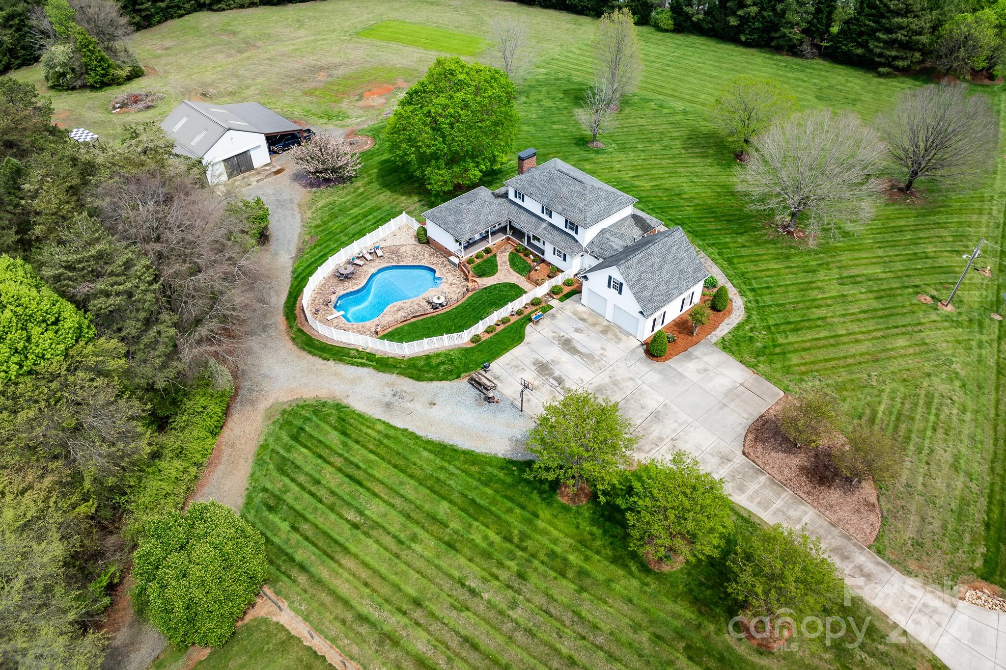 8698 Rocky River Road