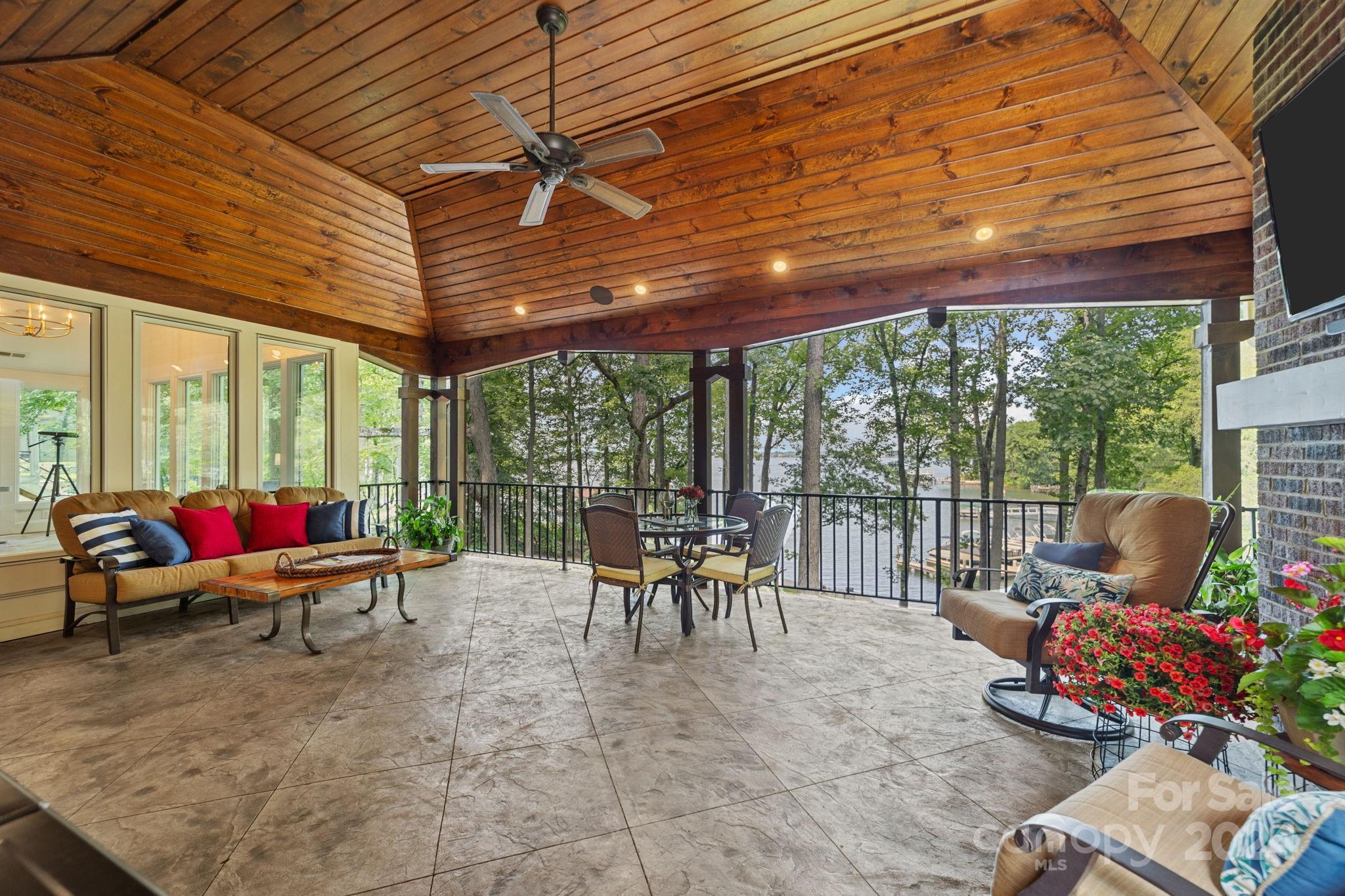 16116 North Point Road