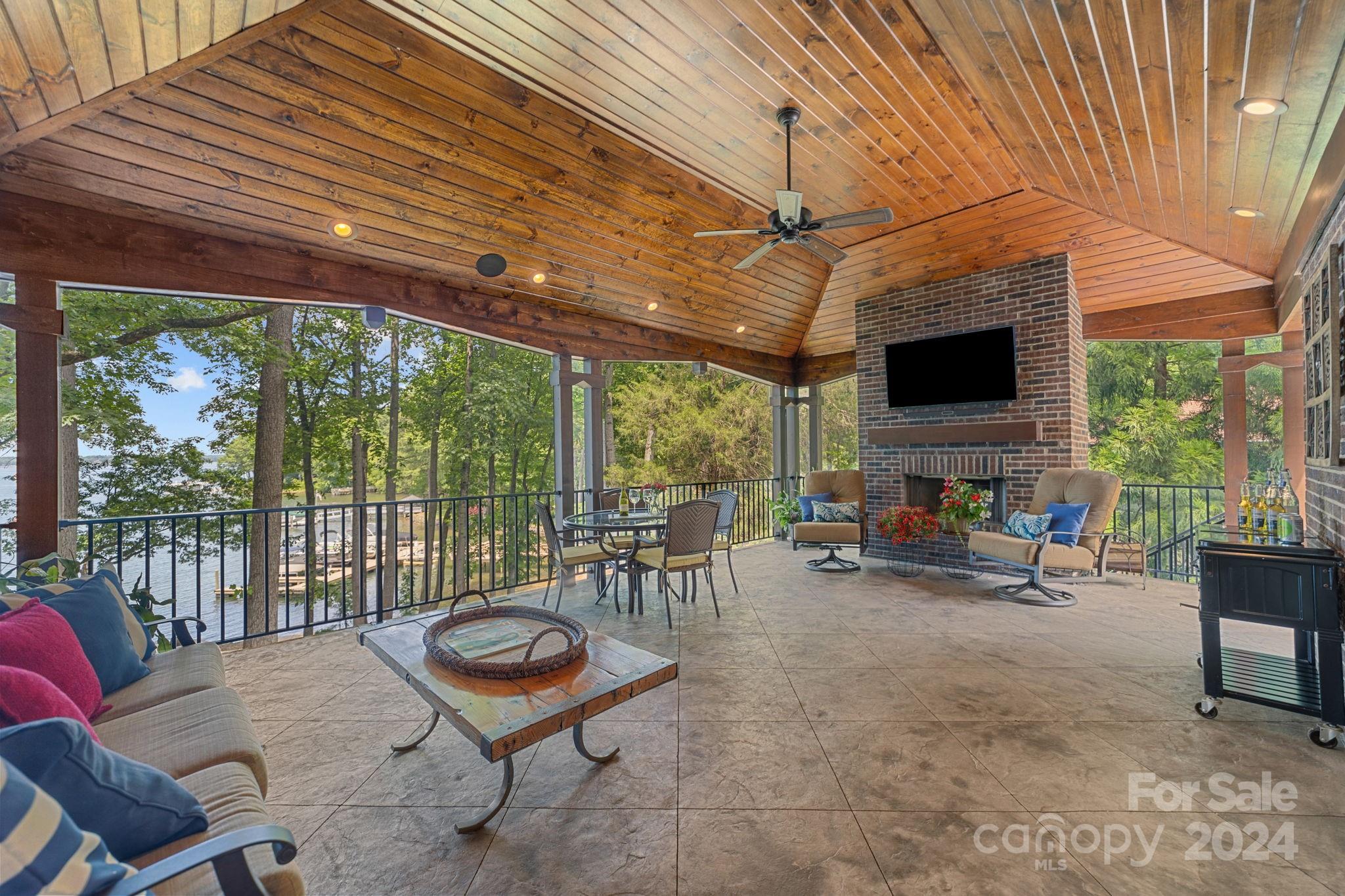 16116 North Point Road