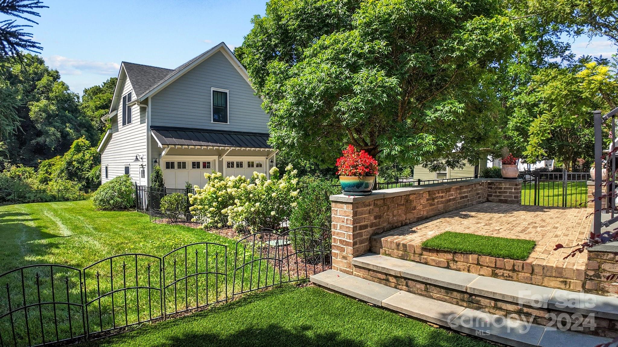 351 Delburg Street