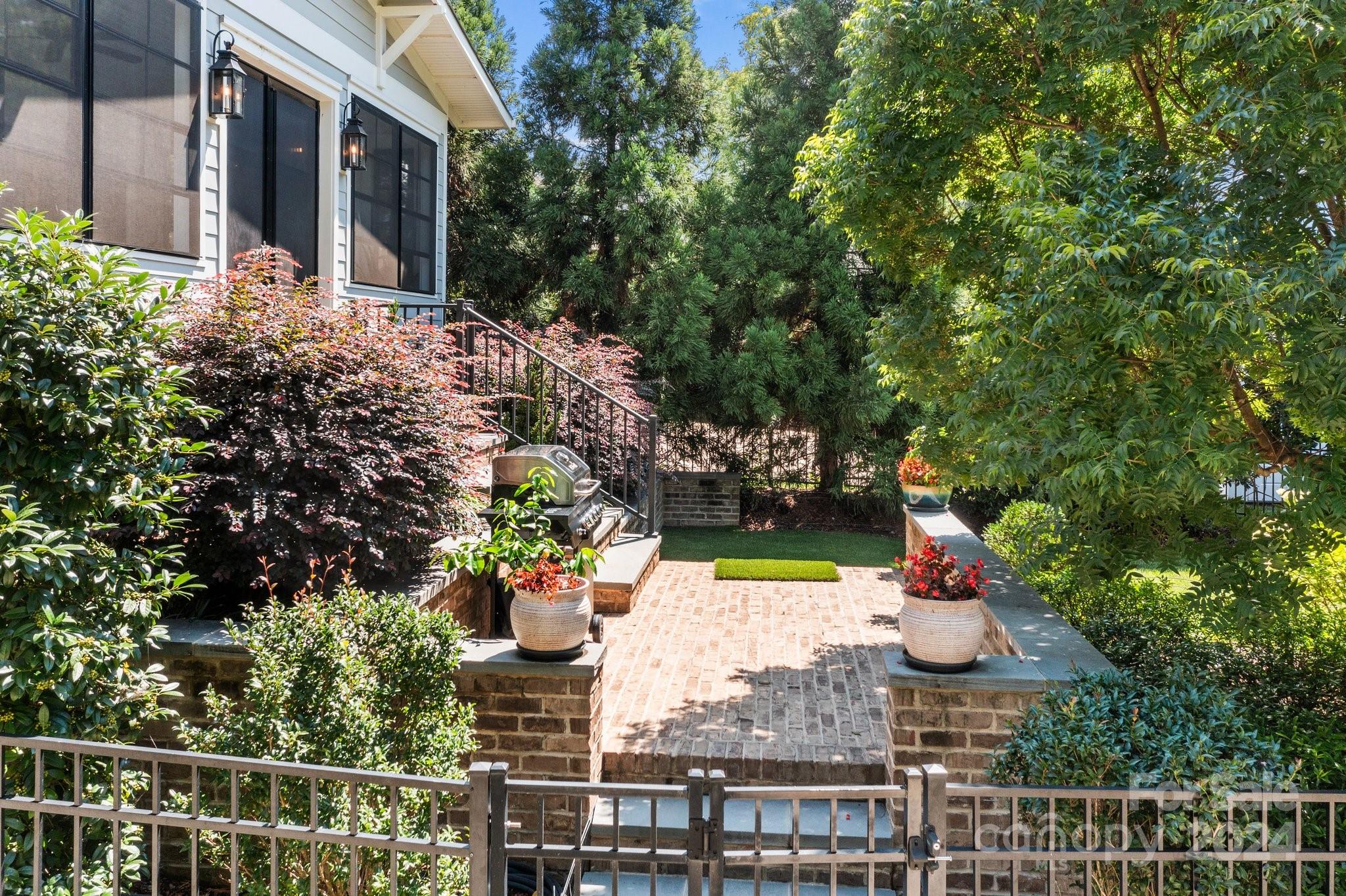 351 Delburg Street
