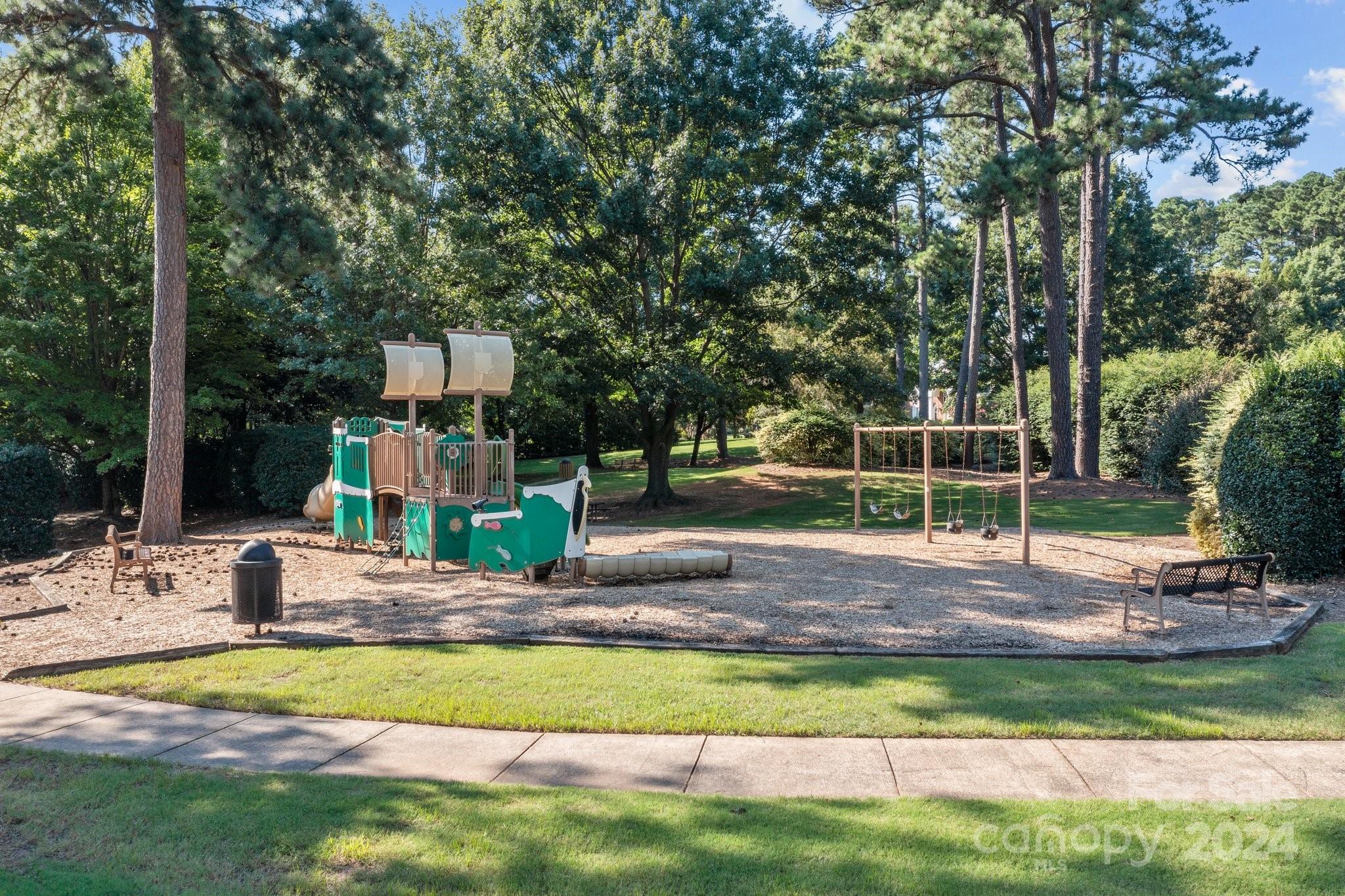 18807 Pentwater Court
