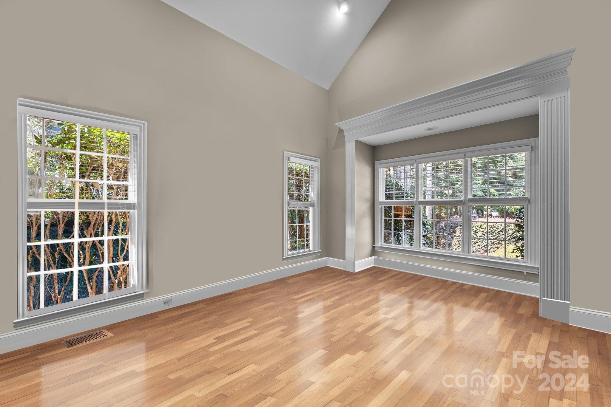 18807 Pentwater Court