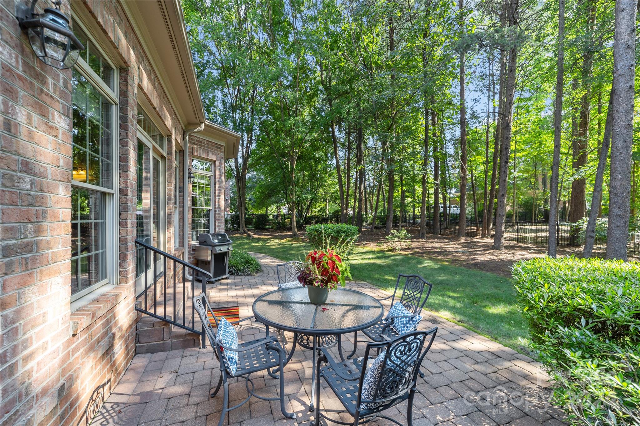 18807 Pentwater Court