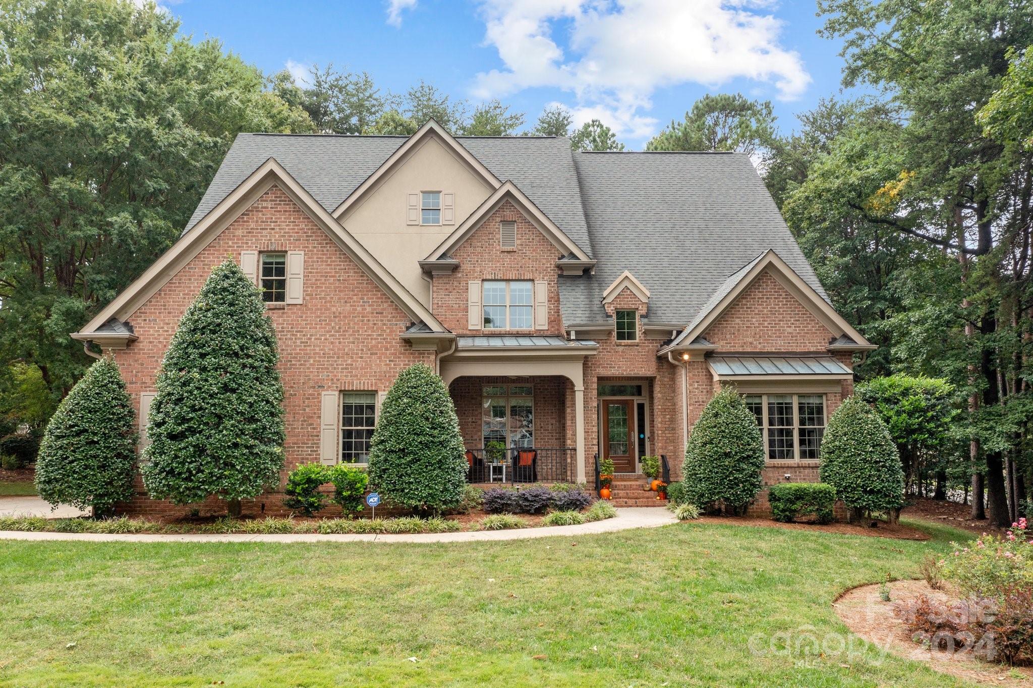 18807 Pentwater Court