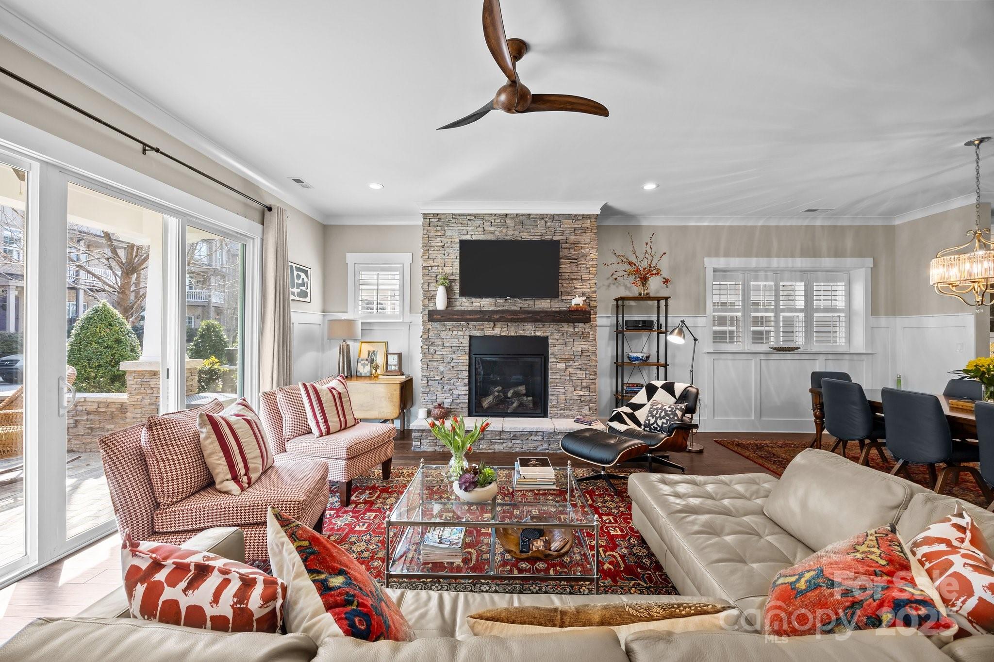 736 Amalfi Drive