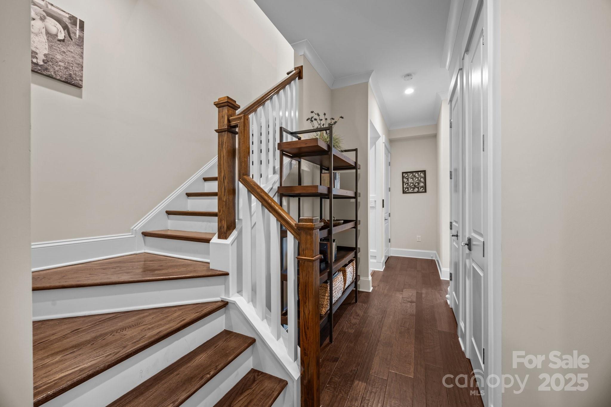 736 Amalfi Drive