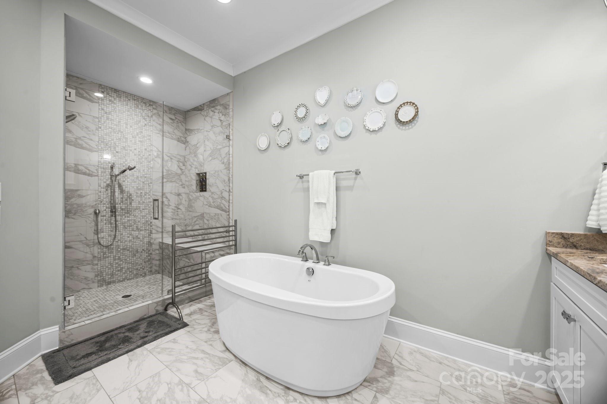 736 Amalfi Drive
