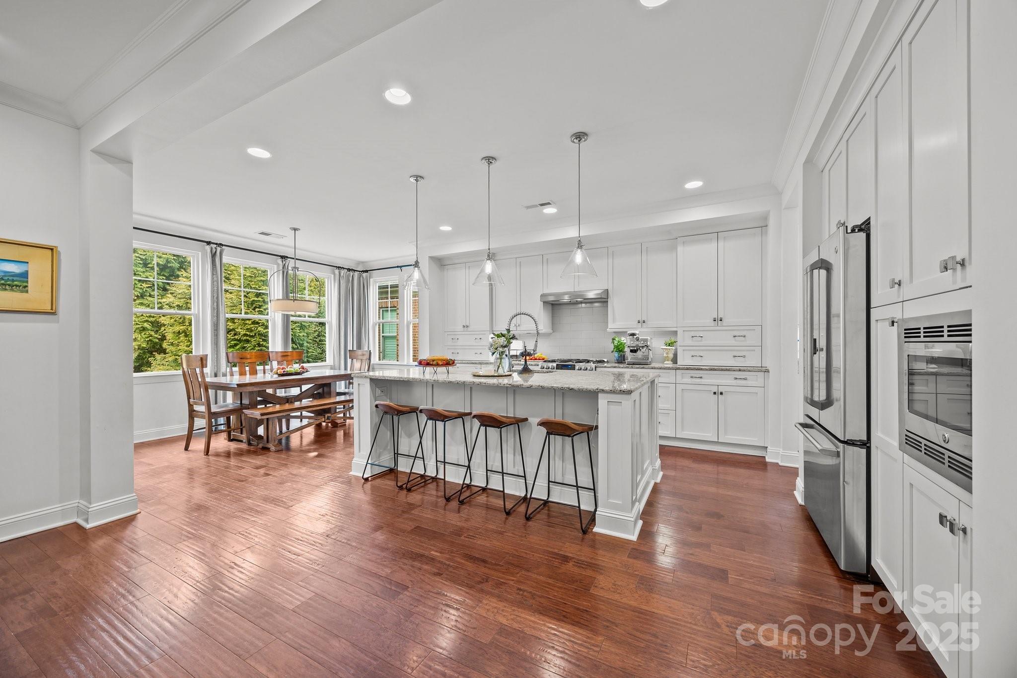 15913 Robbins Green Drive