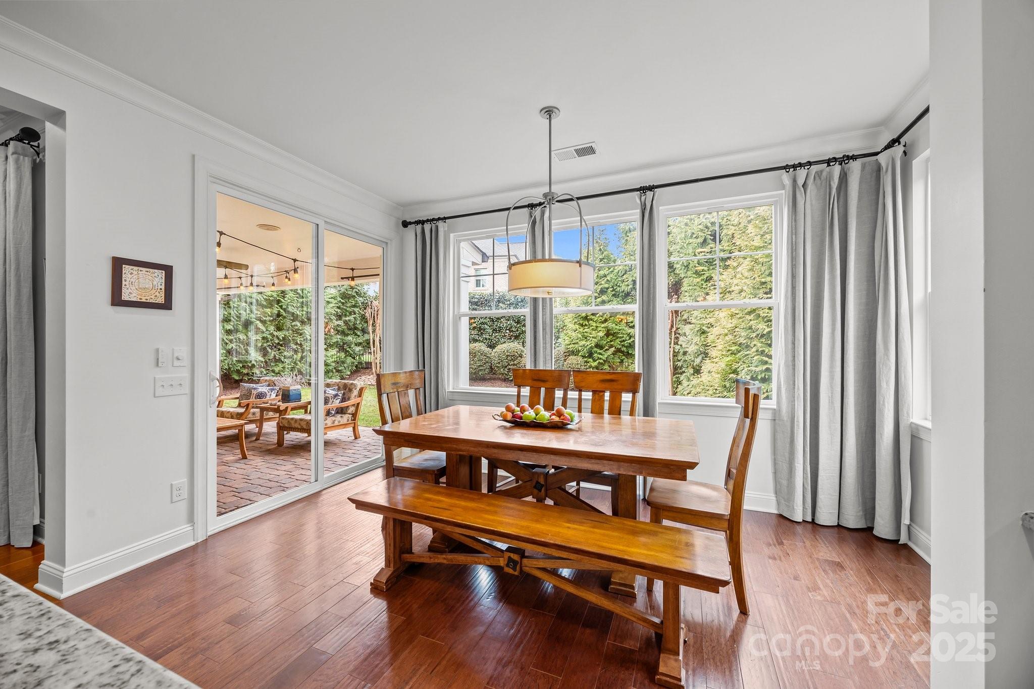 15913 Robbins Green Drive