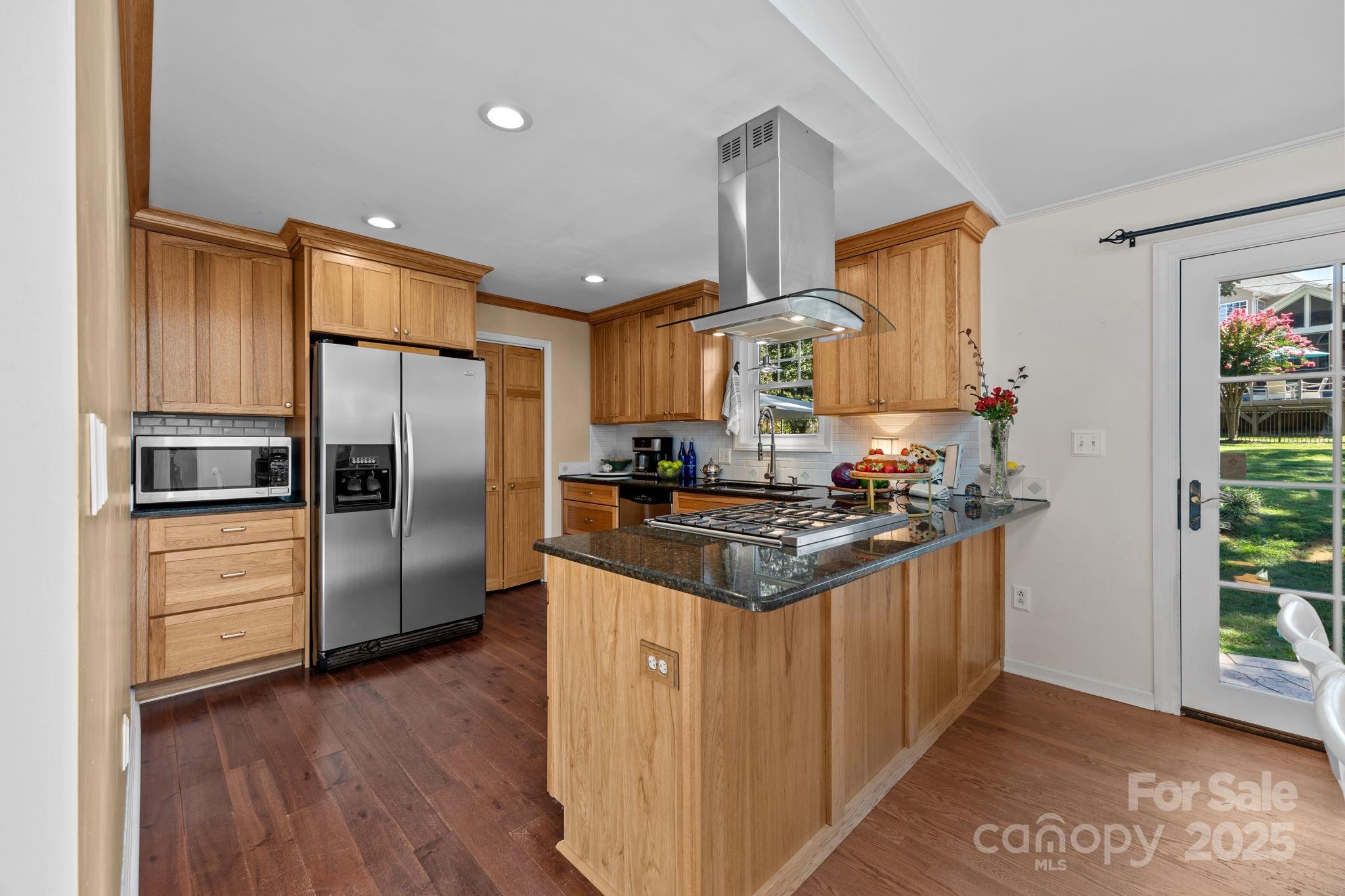 21300 Sandy Cove Road
