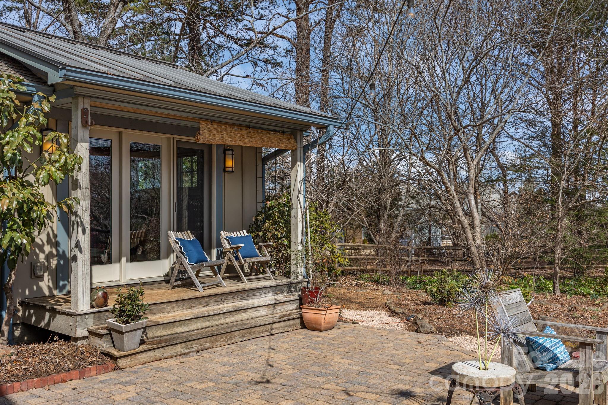 8777/8811 Hickory Ridge Road