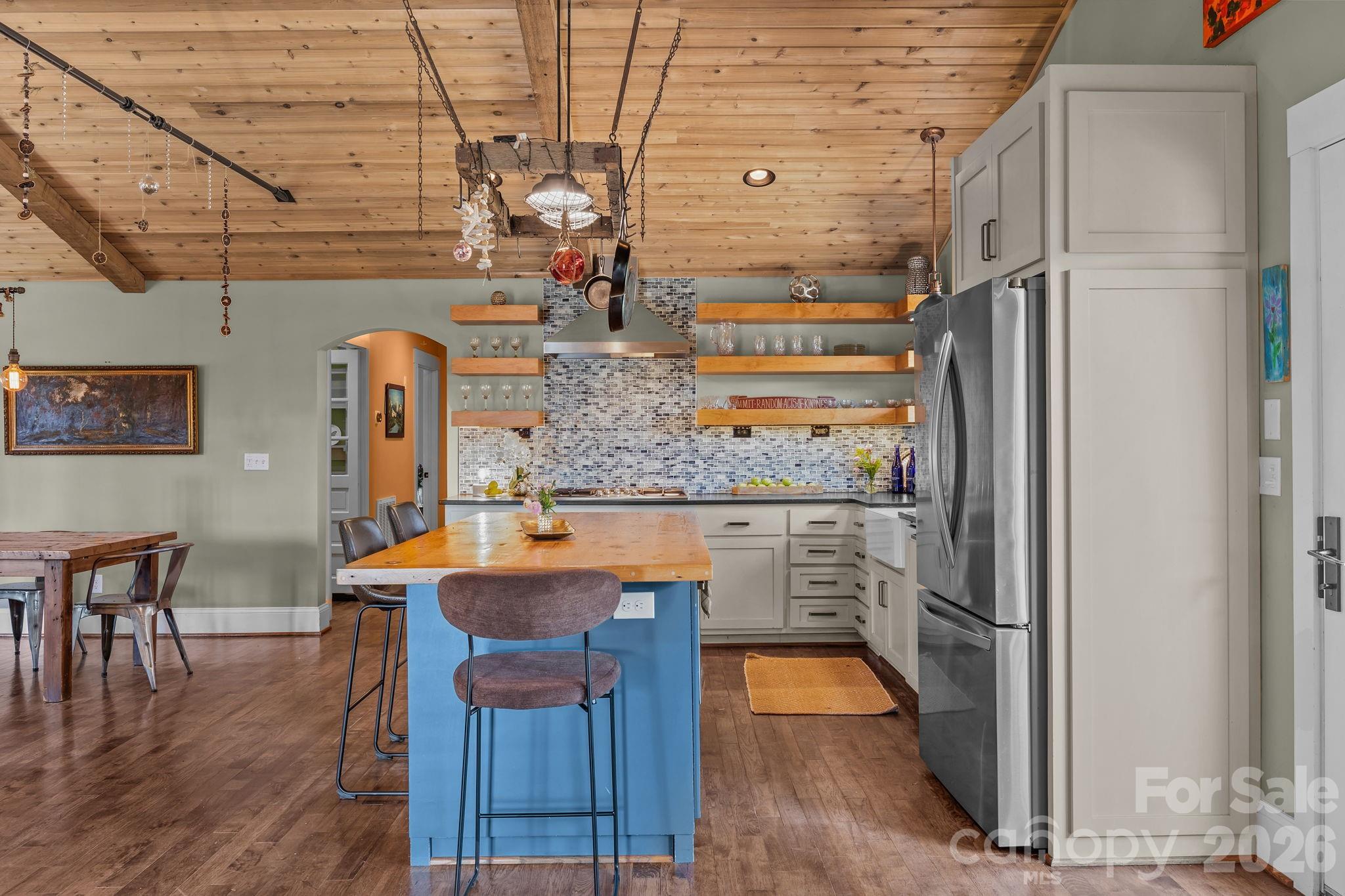 8777/8811 Hickory Ridge Road