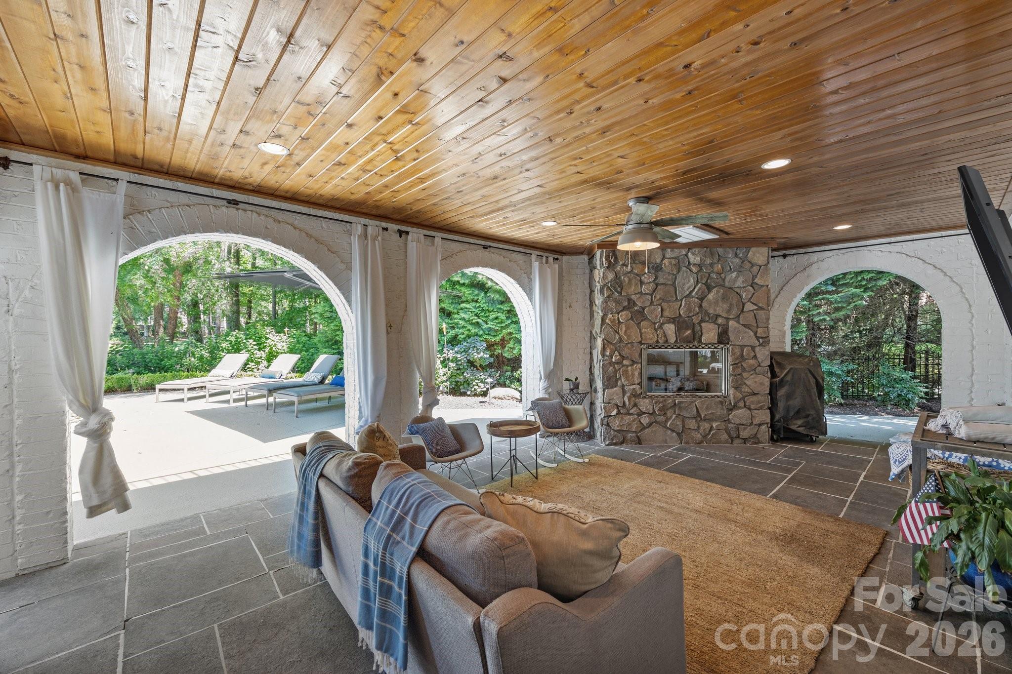19506 Mary Ardrey Circle