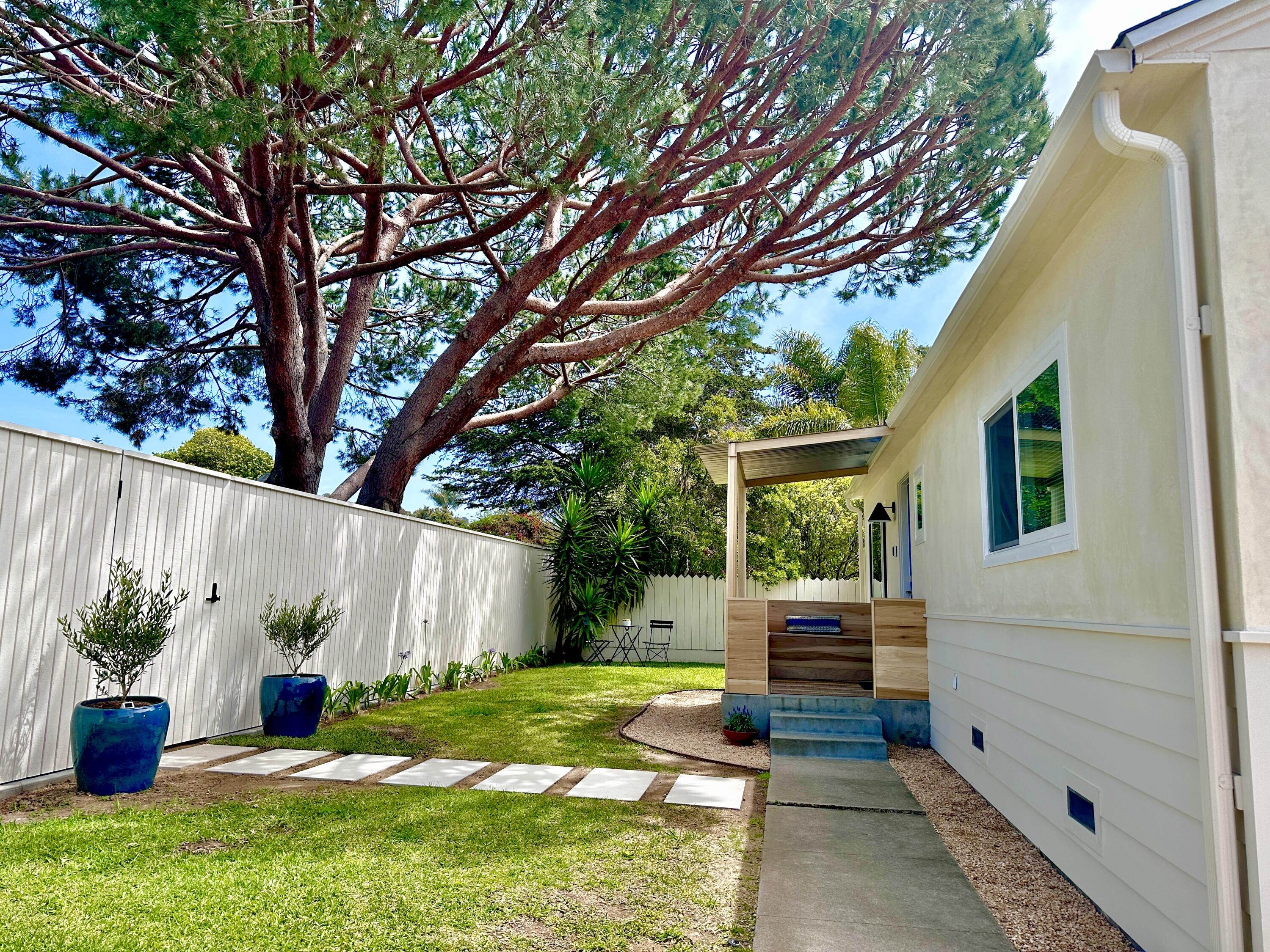 2227 Cliff Drive
