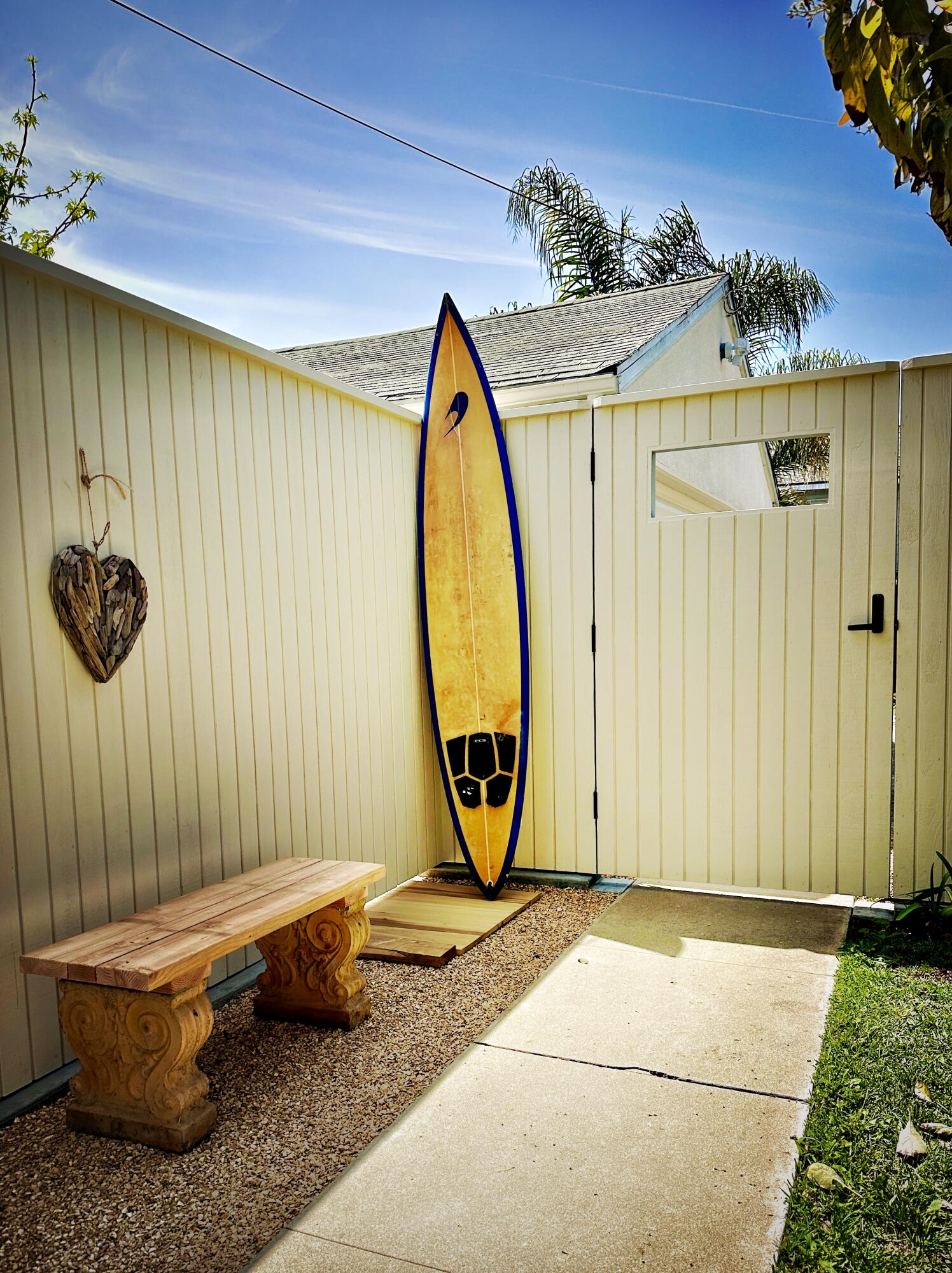 2227 Cliff Drive