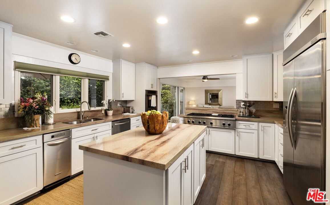 246 Toro Canyon Rd