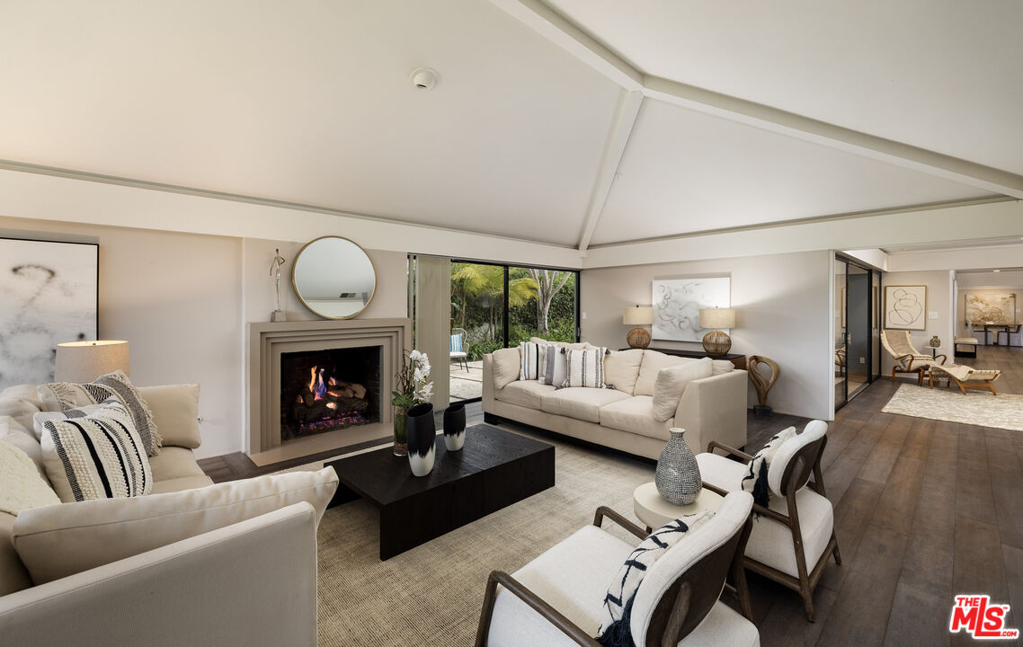 246 Toro Canyon Rd