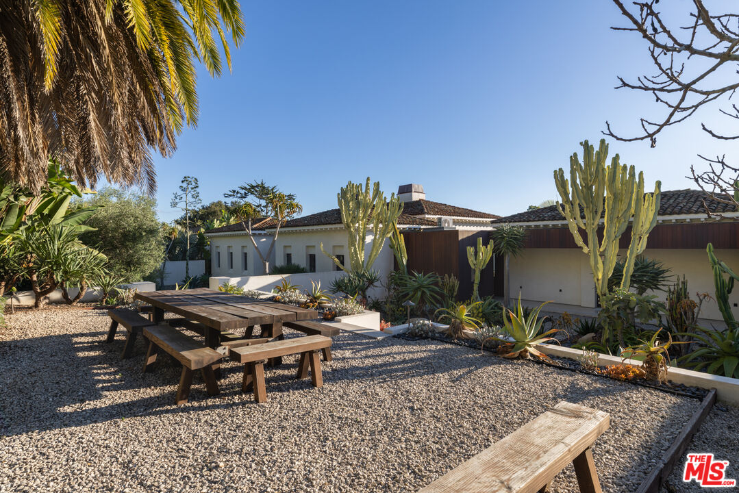 4160 La Ladera Rd