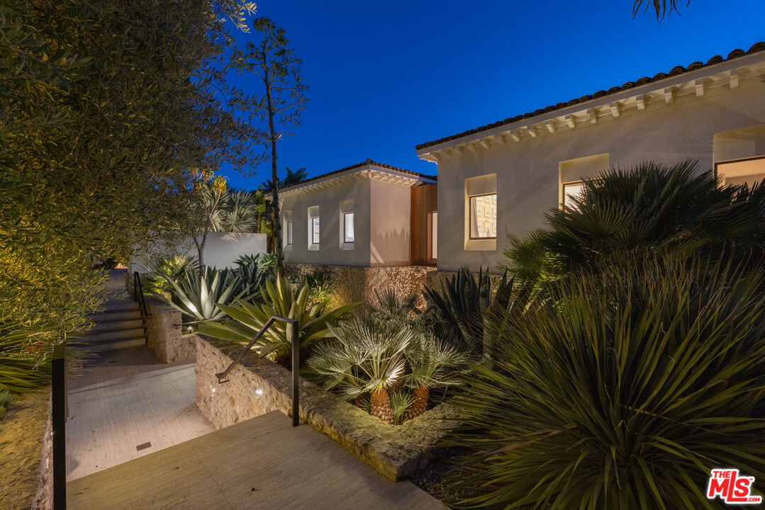 4160 La Ladera Rd