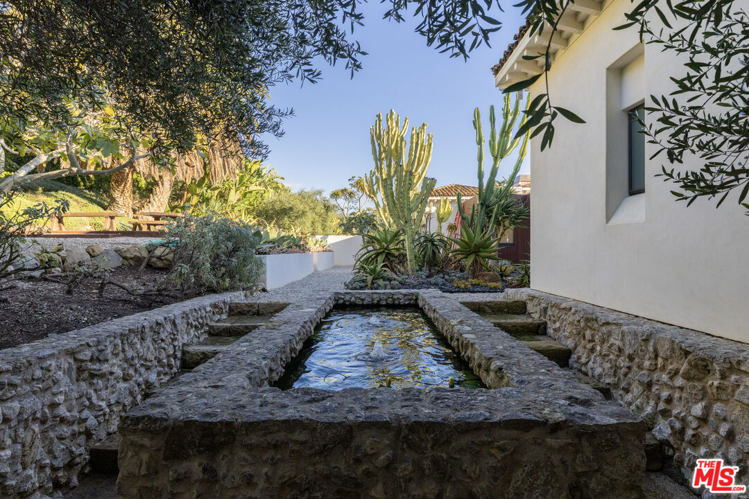 4160 La Ladera Rd