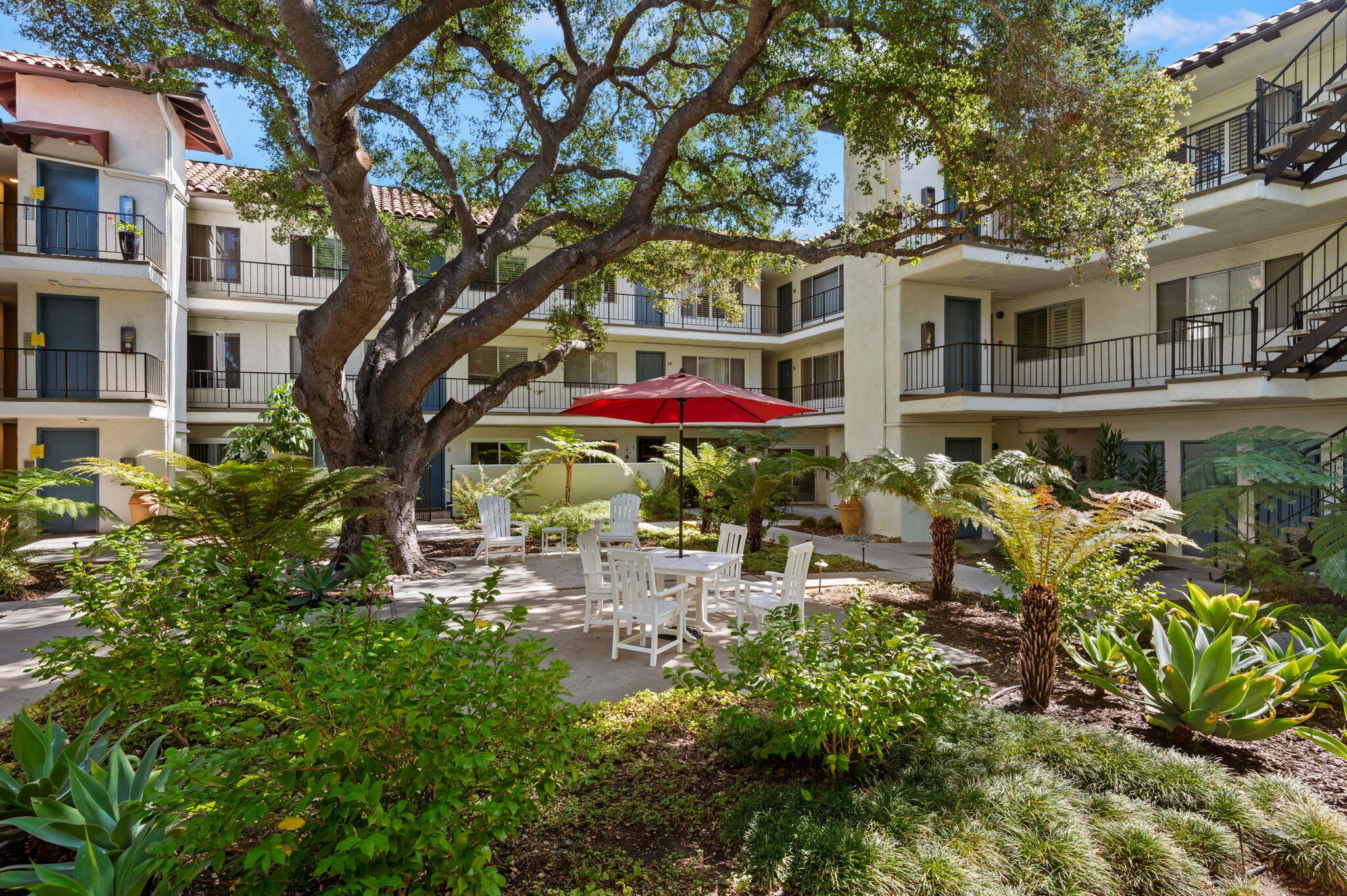 1701 Anacapa Street 9