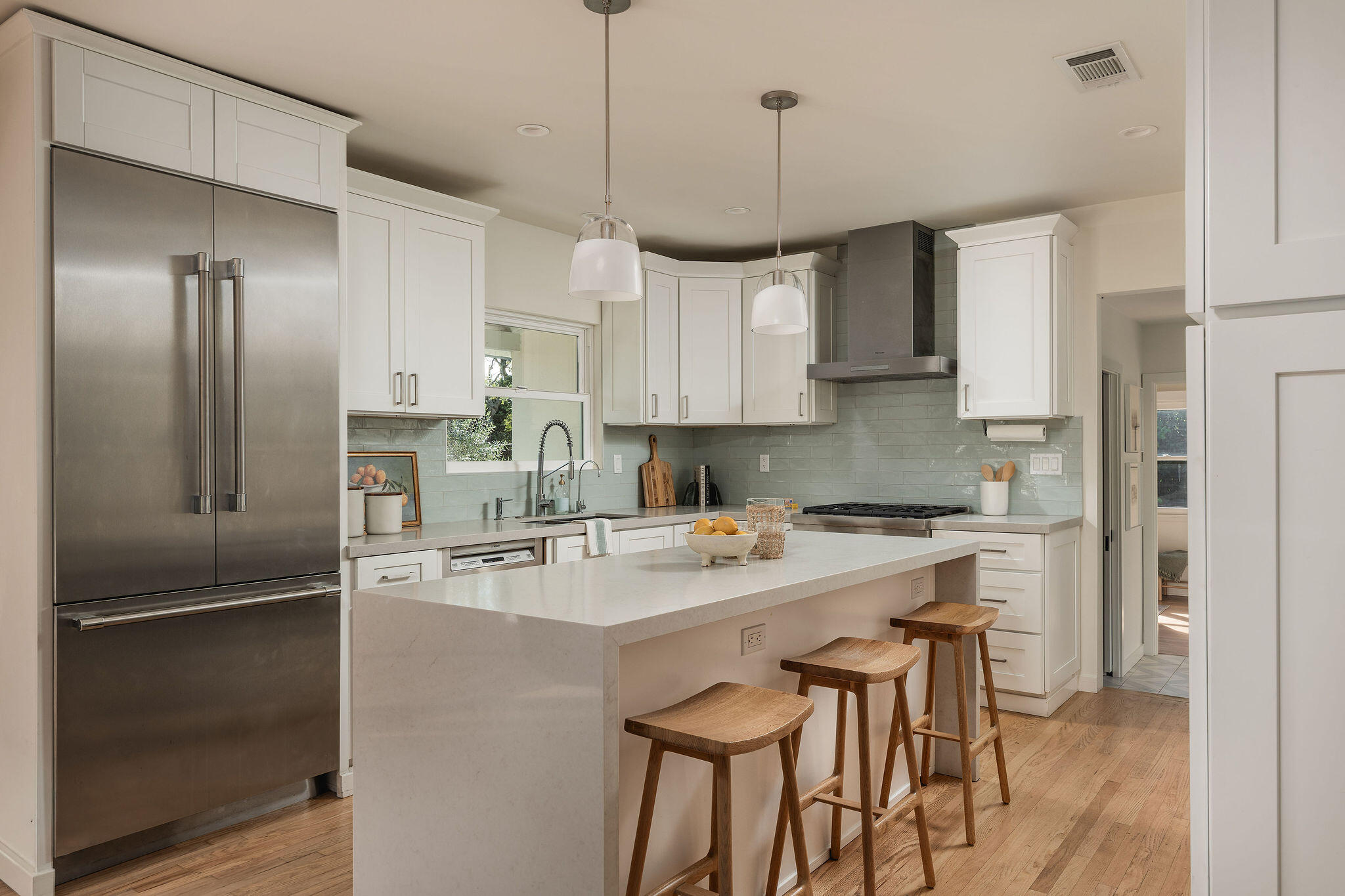 1437 San Miguel Avenue