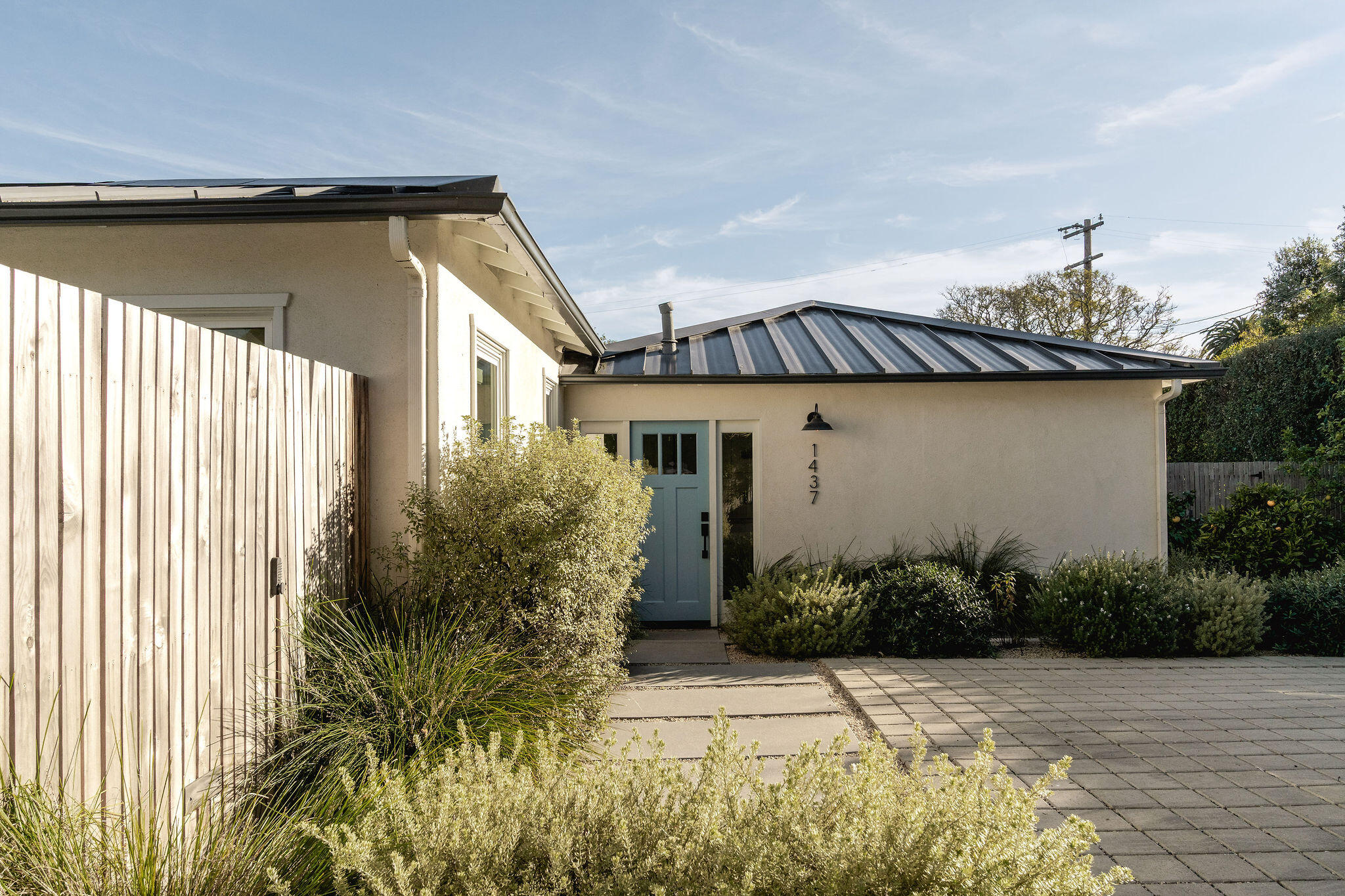 1437 San Miguel Avenue