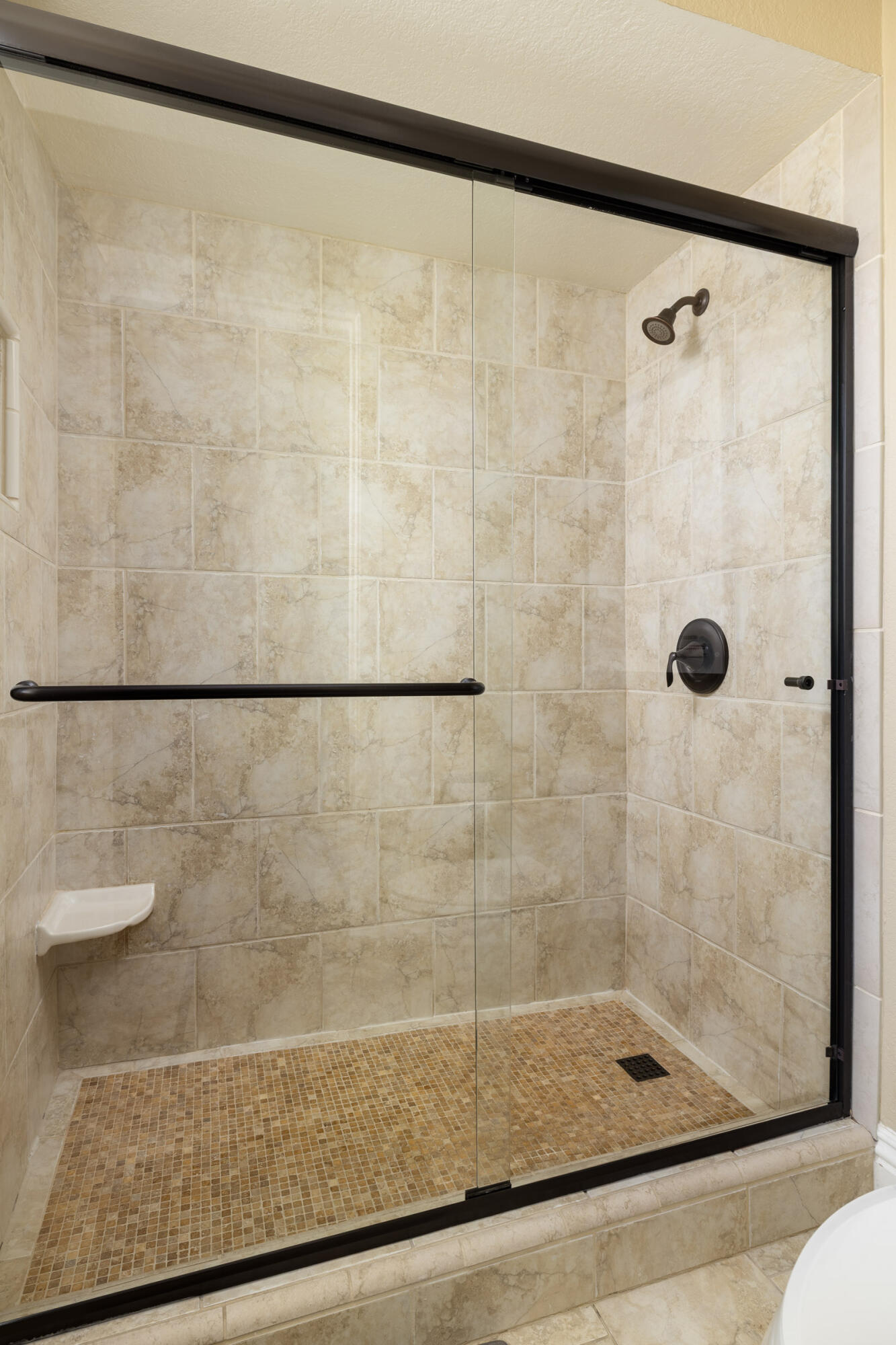 813 Paseo Alicante