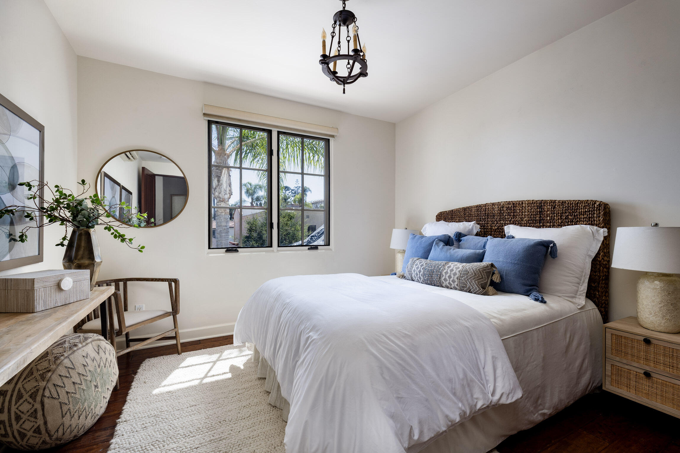 216 E Figueroa Street