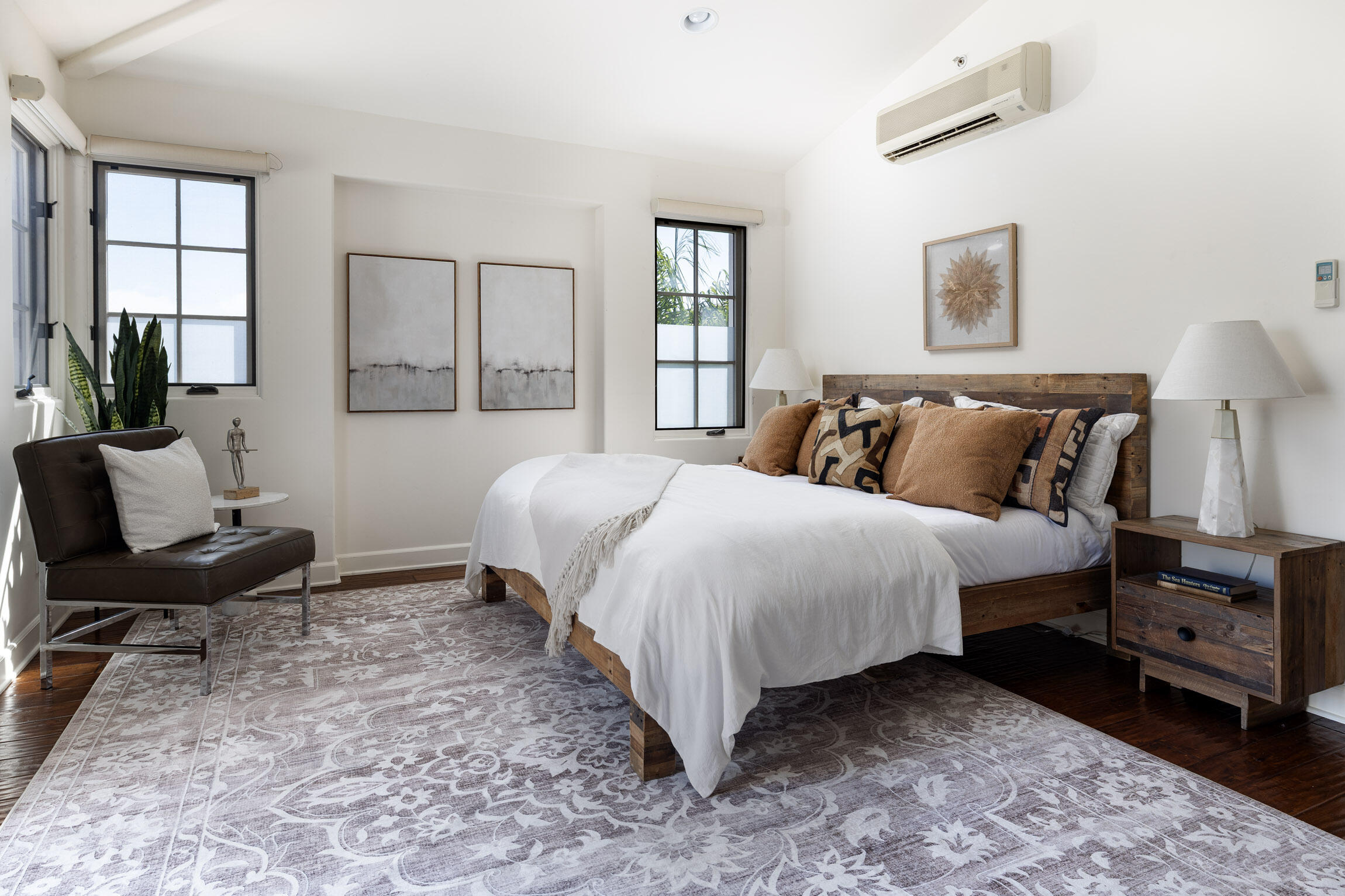 216 E Figueroa Street